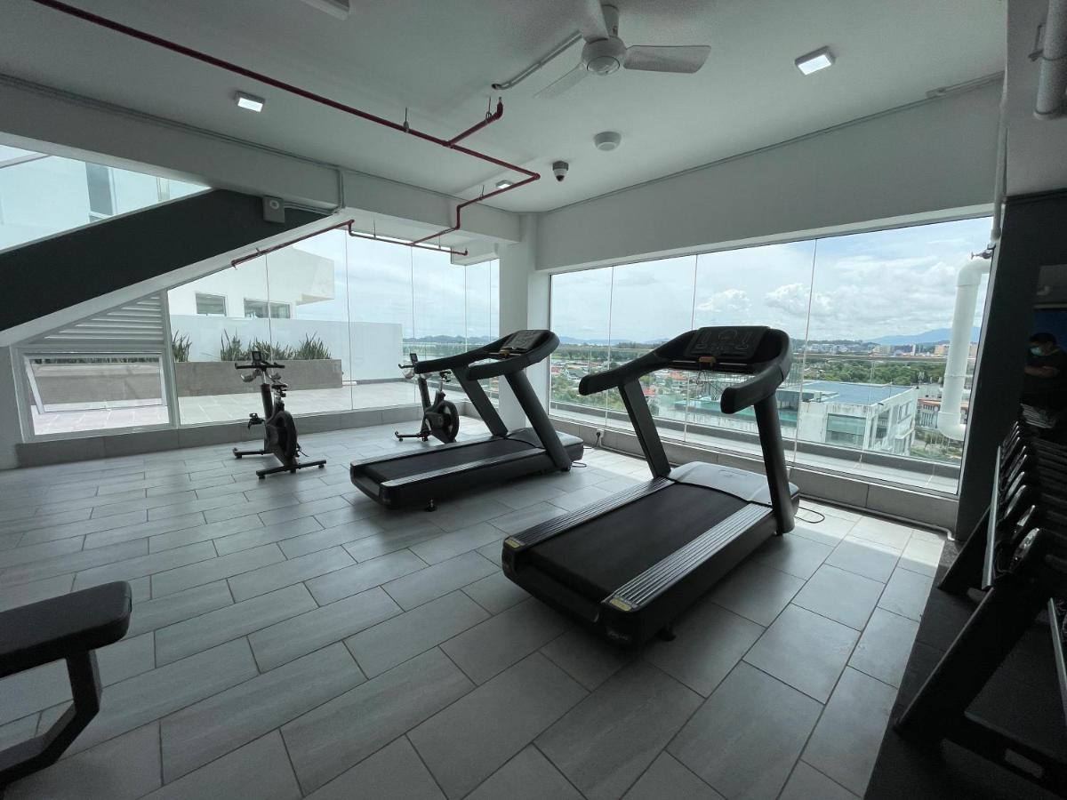 Aru Suites Homestay Wifi,Carpark,24H Check In,Water Filter By R2 Residence Kota Kinabalu Buitenkant foto