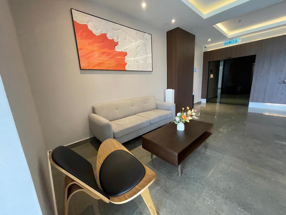 Aru Suites Homestay Wifi,Carpark,24H Check In,Water Filter By R2 Residence Kota Kinabalu Buitenkant foto