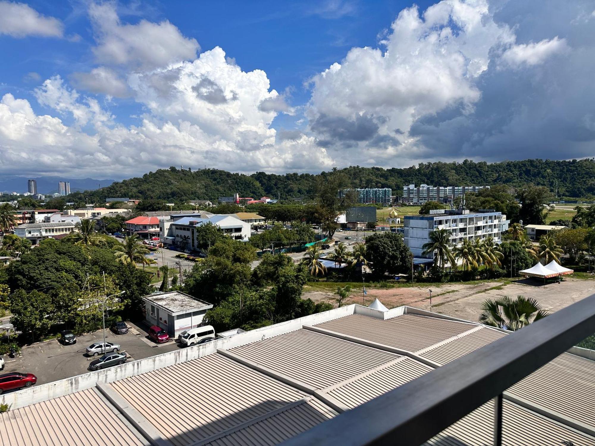 Aru Suites Homestay Wifi,Carpark,24H Check In,Water Filter By R2 Residence Kota Kinabalu Buitenkant foto
